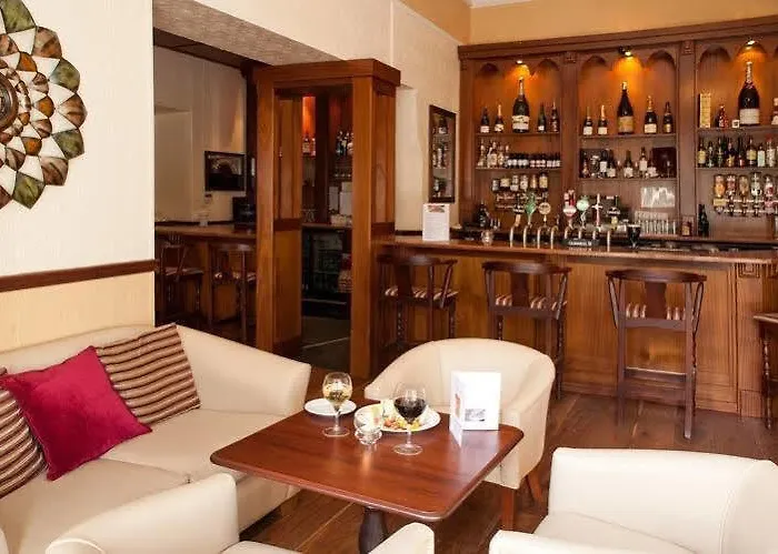 Conference And Leisure Centre Galway Hotell 4*